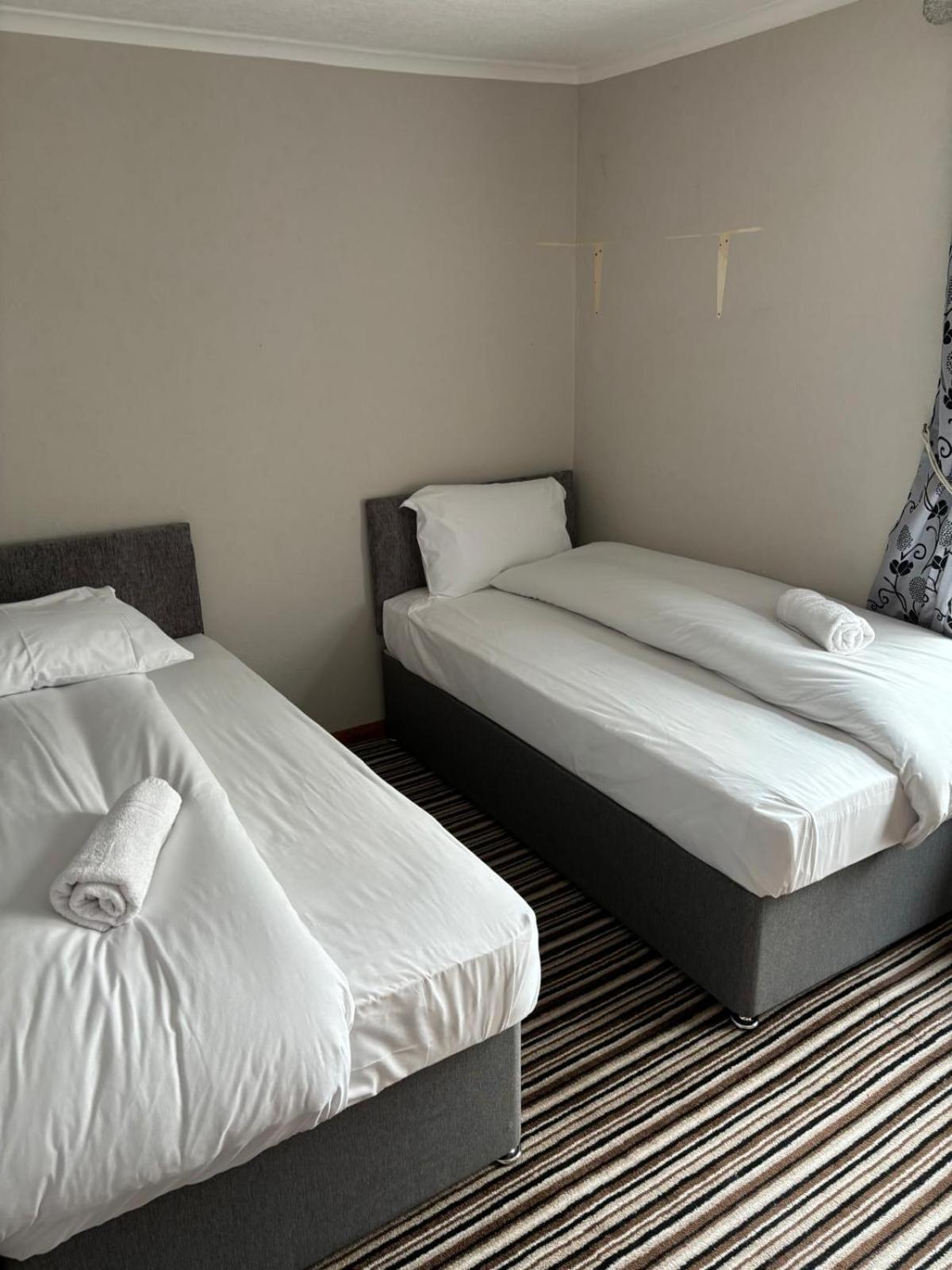 The Sandringham Court Hotel & Apartment Welcoming Large And Small Groups For 15 Years Blackpool Esterno foto