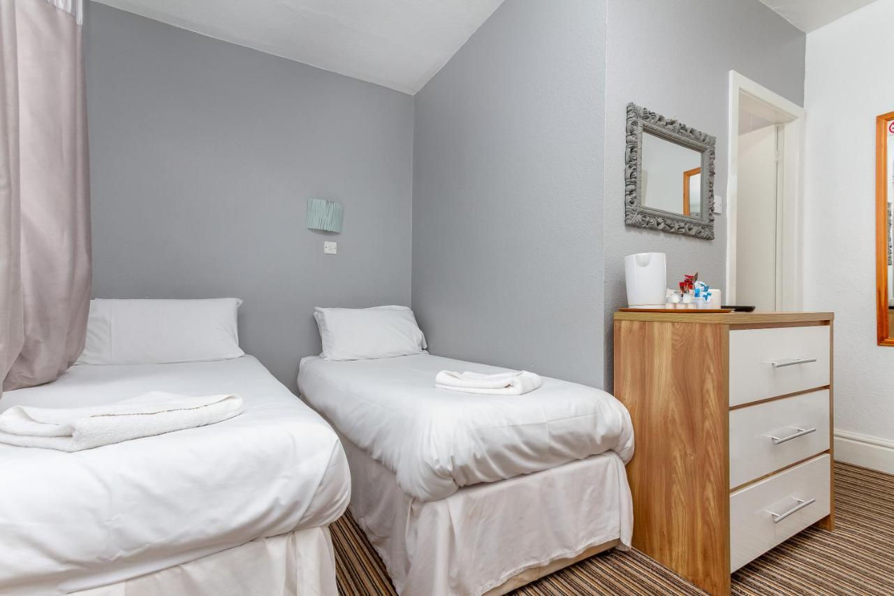 The Sandringham Court Hotel & Apartment Welcoming Large And Small Groups For 15 Years Blackpool Esterno foto