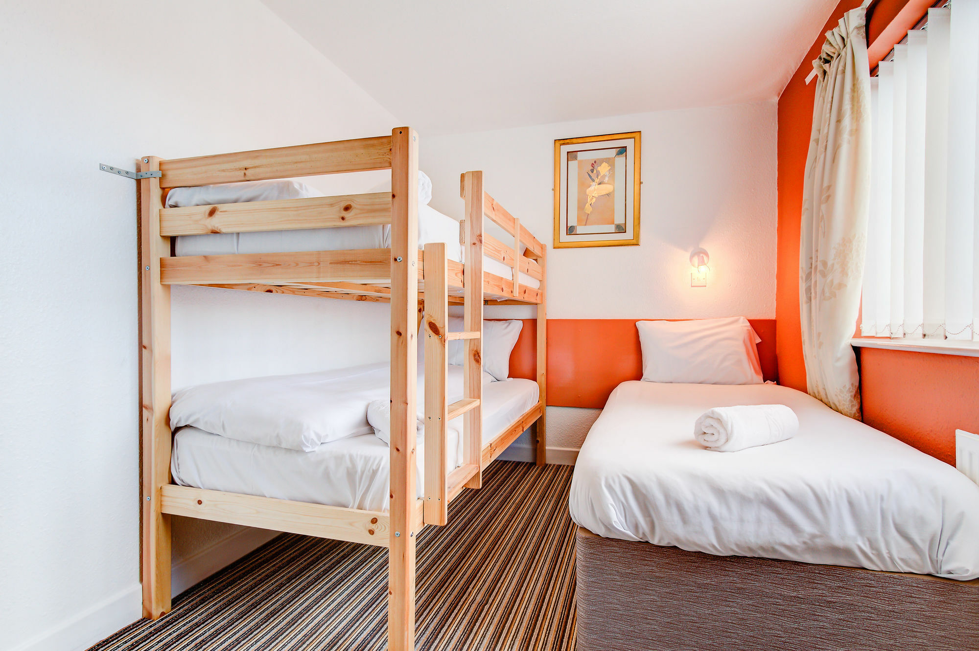 The Sandringham Court Hotel & Apartment Welcoming Large And Small Groups For 15 Years Blackpool Esterno foto